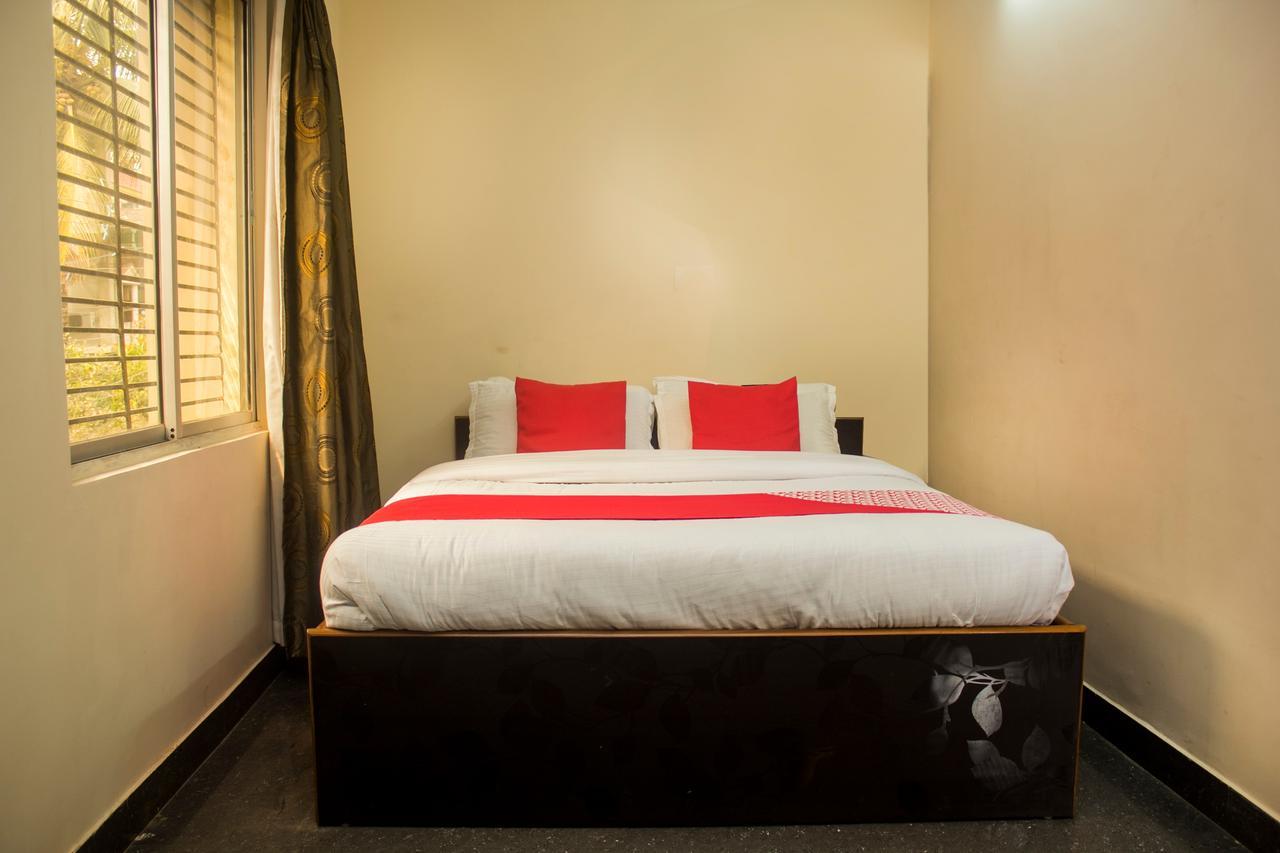Oyo 13521 Sudhriti Hotel Siliguri Exteriör bild
