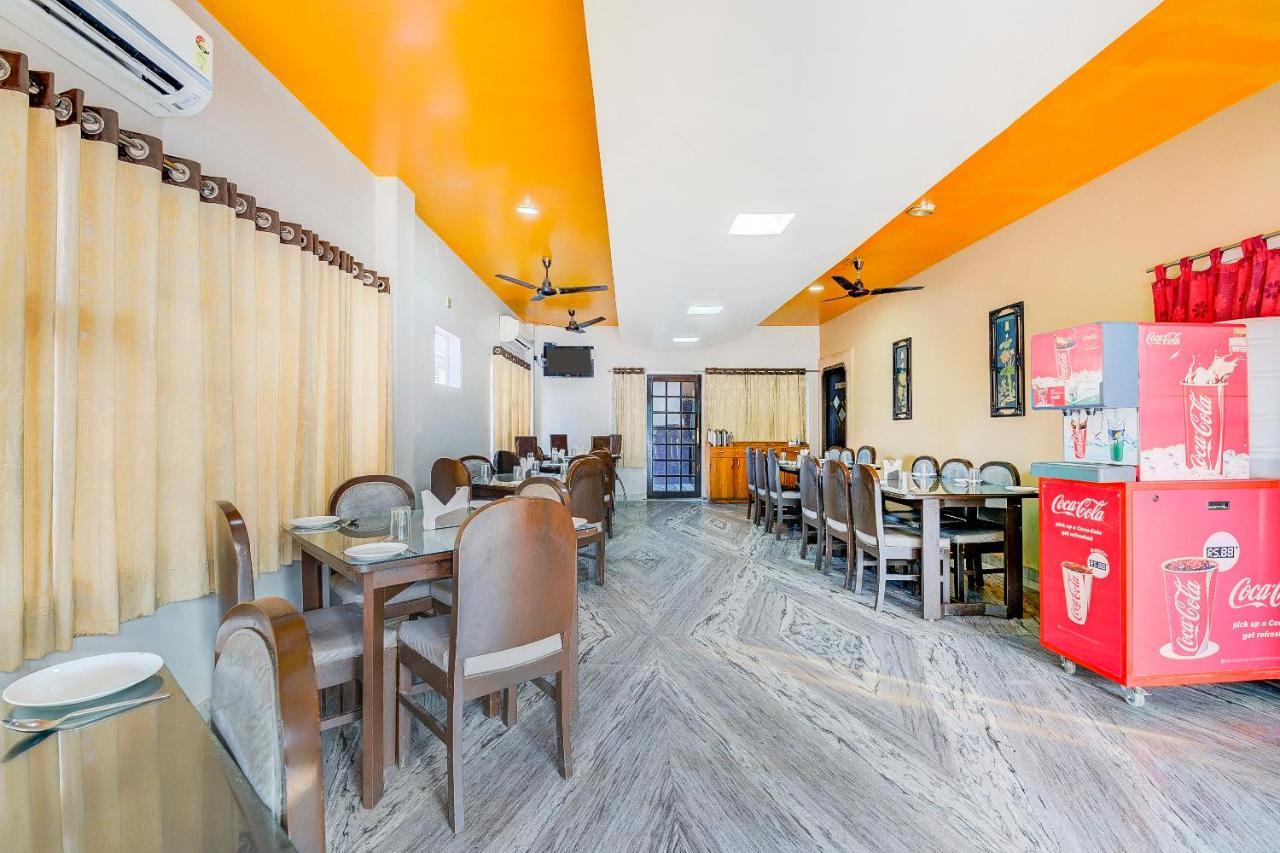 Oyo 13521 Sudhriti Hotel Siliguri Exteriör bild