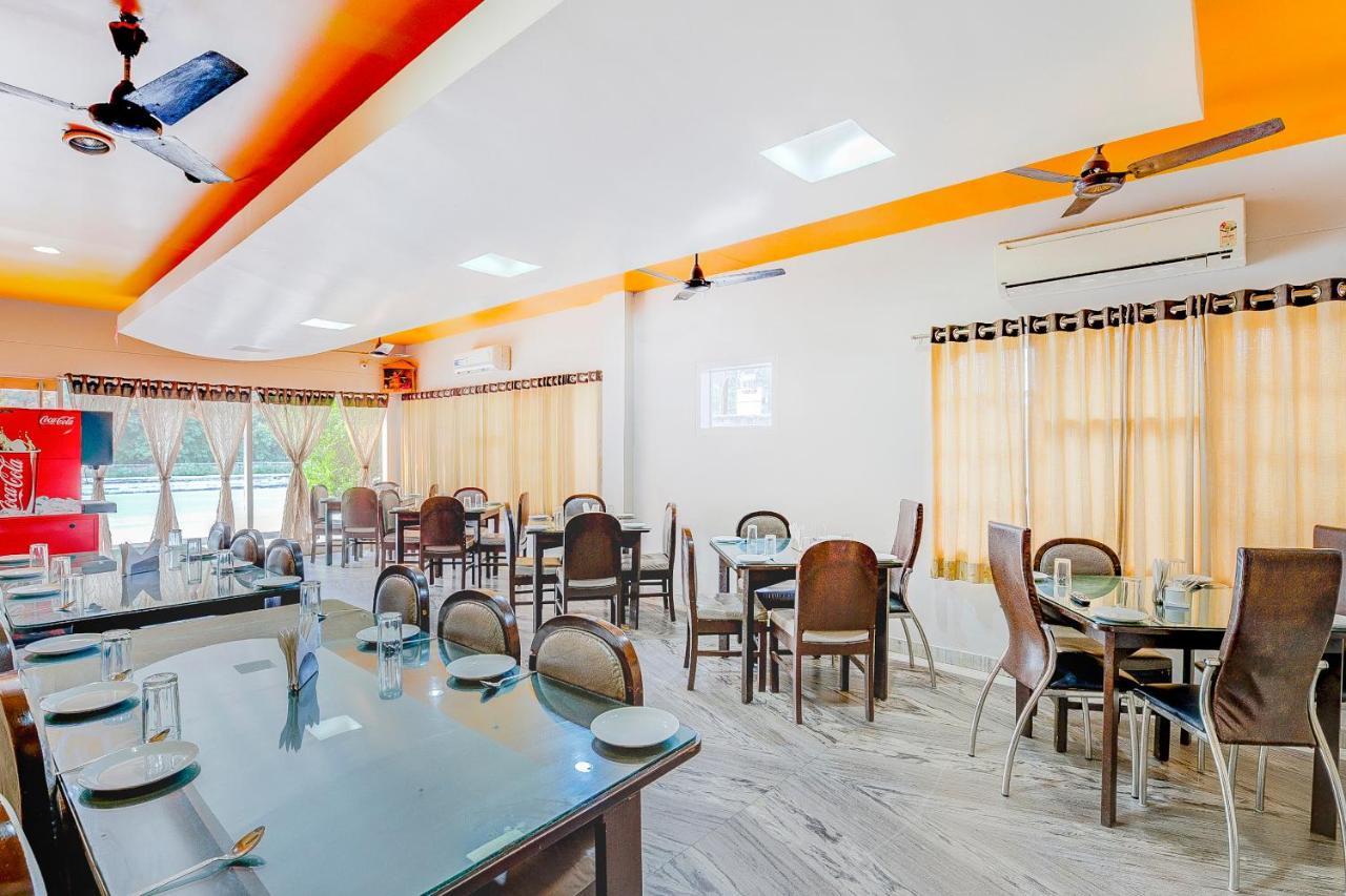 Oyo 13521 Sudhriti Hotel Siliguri Exteriör bild